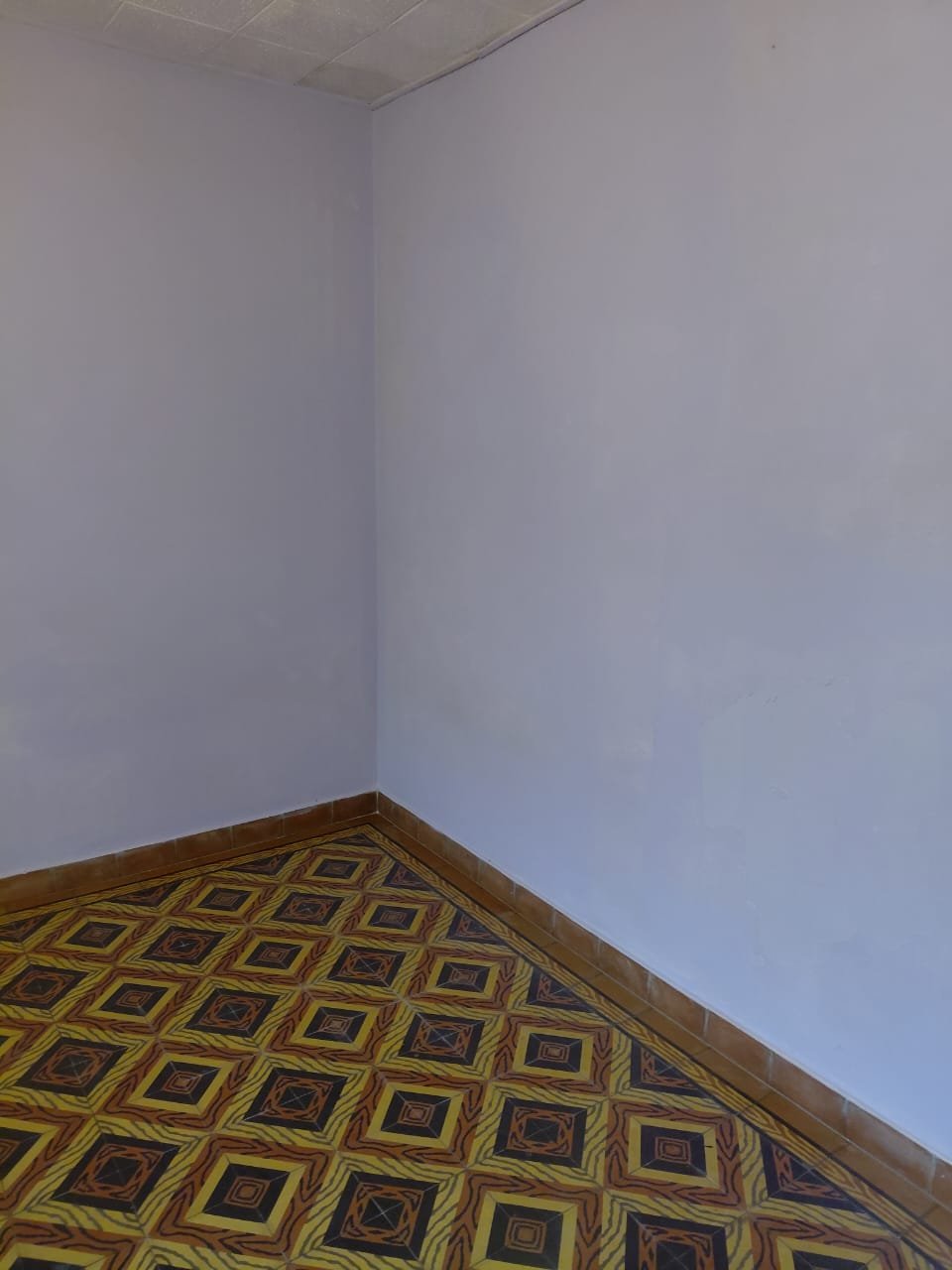 Habitación interior con terminaciones renovadas
